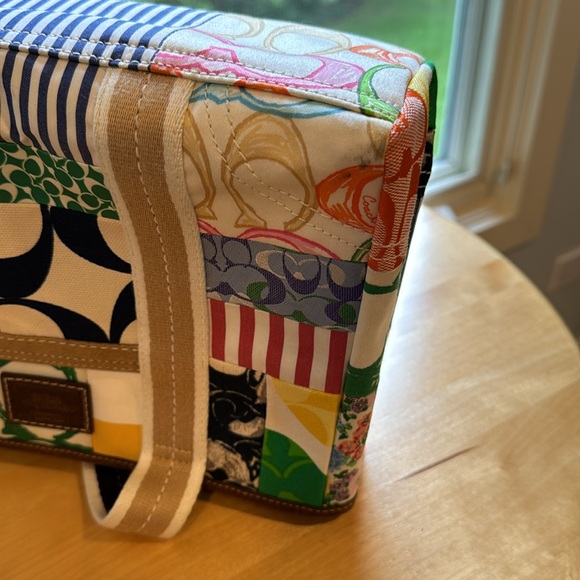 💕✨Gorgeous vintage Y2K coach Hampton patchwork weekend tote bag! 🌸🩵💕🌟 - Picture 10 of 16